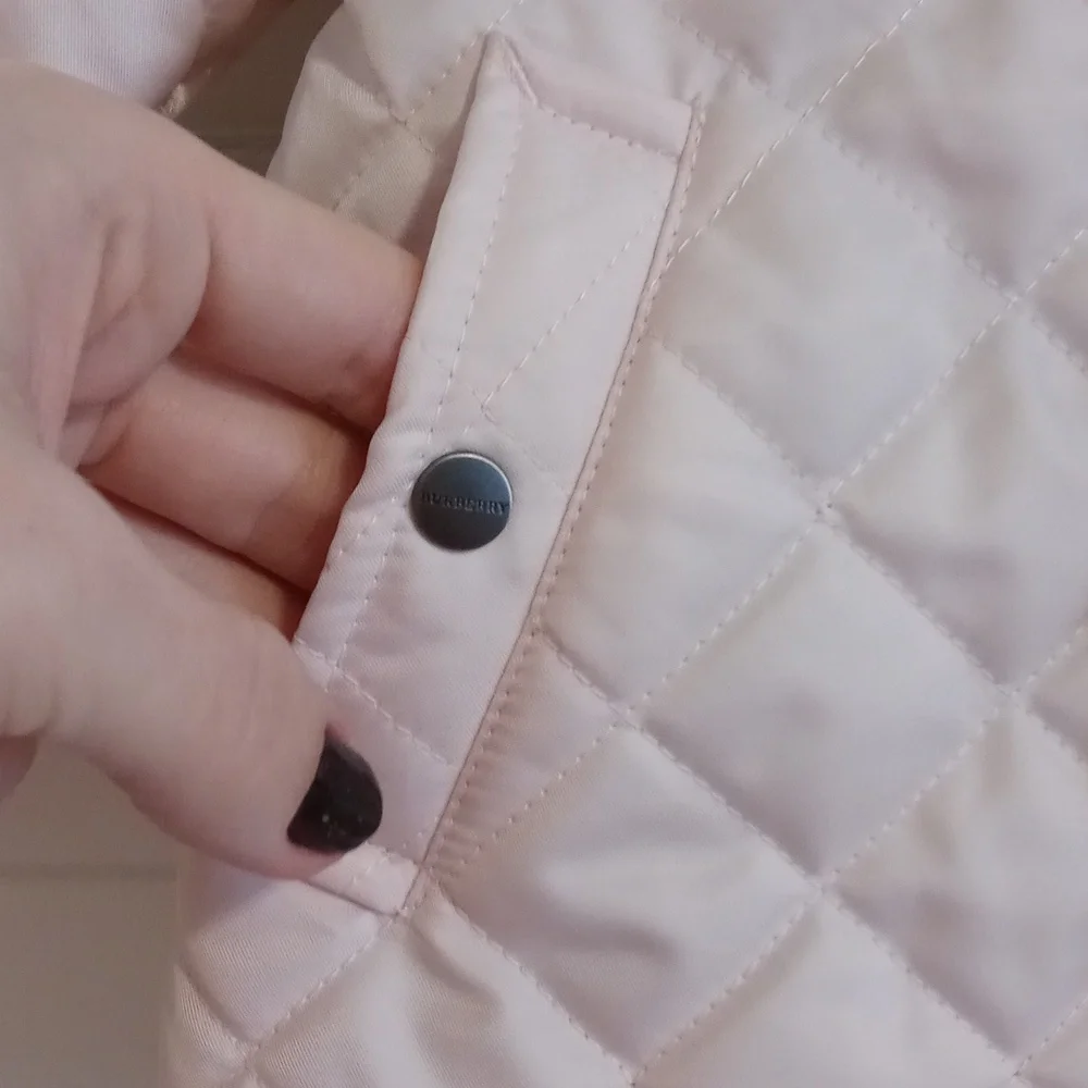 ❄️Burberry❄️ - Ice Pink Quilted Jacket w/Hood